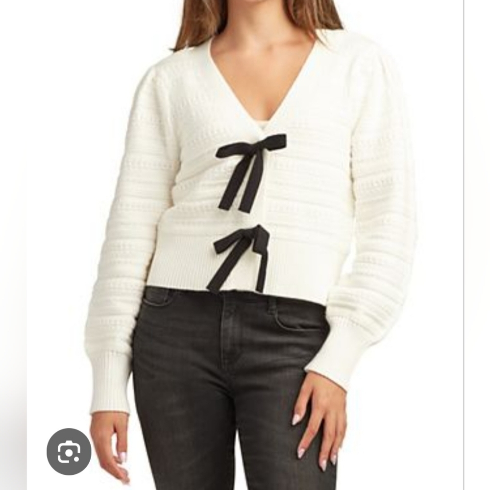 BCX Bows  Women's Sweater